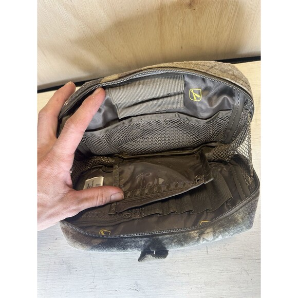 Feildline Camo Hunting Fanny Pack-Hunting Gear Accessories - Picture 4 of 5